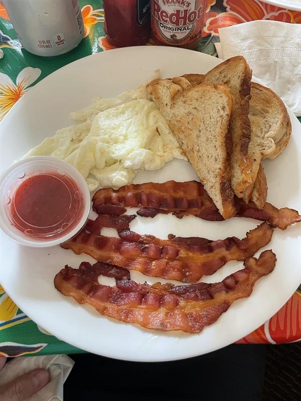 Strawberry Jam That Steals the Show at Cottage Garden Café! 🍓🍽️